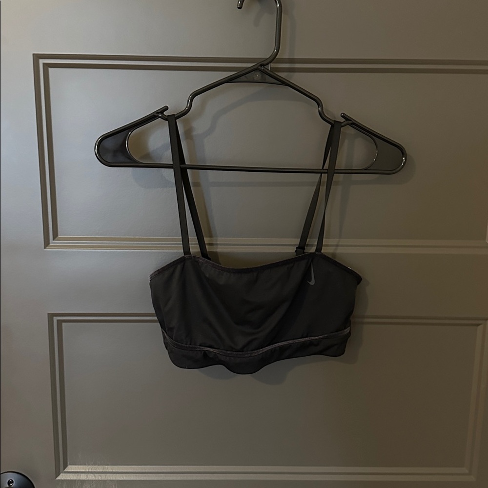 Nike Women's Strappy Black Sports Bra